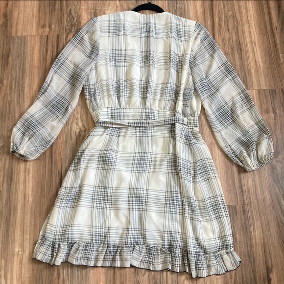The East Order plaid ruffle wrap dress size L - Picture 6 of 7